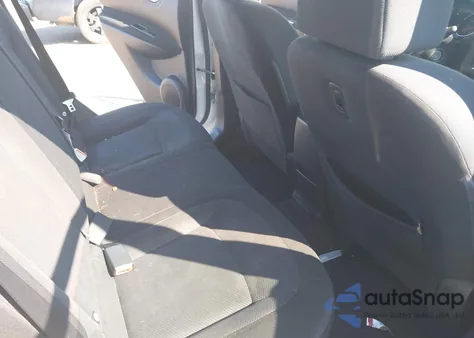 2013 Nissan Rogue S z USA, uszkodzony, nr VIN JN8AS5MV2DW143251